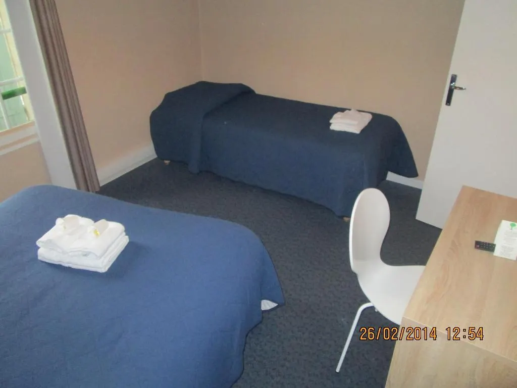Hotel-Restaurant Le Blueberry Malaucene 2*,